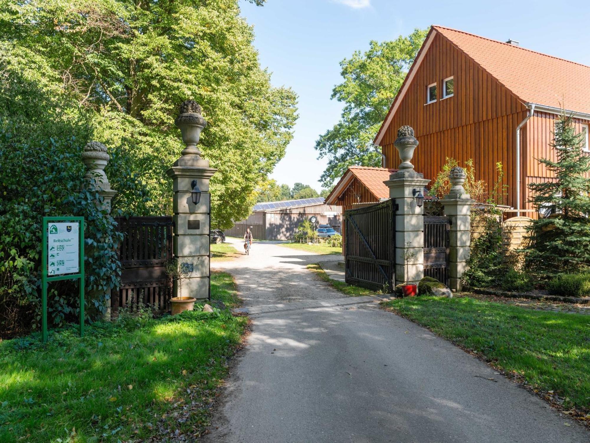 Holiday Home On A Horse Farm In The L Neburg Heath Eschede Eksteriør billede